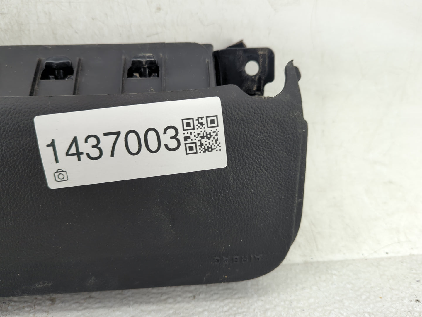 2013-2016 Chevrolet Cruze Air Bag Driver Left Knee OEM P/N:95910046 814990982, AB0-09C0004 Fits Fits 2013 2014 2015 2016 OEM