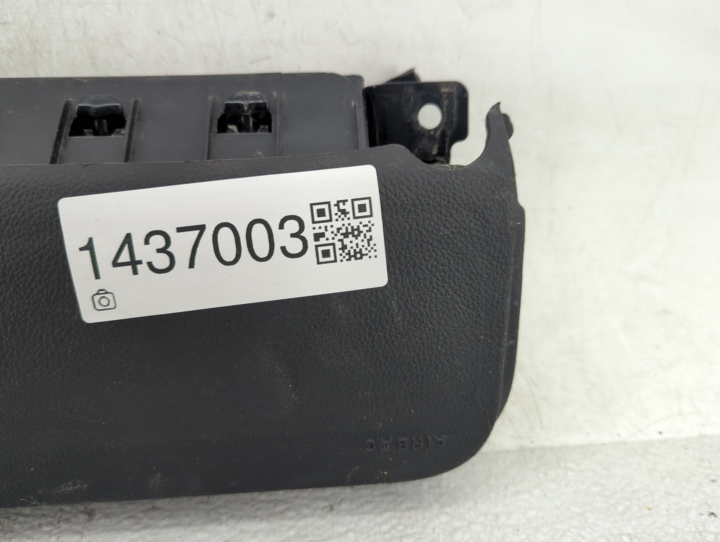2013-2016 Chevrolet Cruze Air Bag Driver Left Knee OEM P/N:95910046 814990982, AB0-09C0004 Fits Fits 2013 2014 2015 2016 OEM
