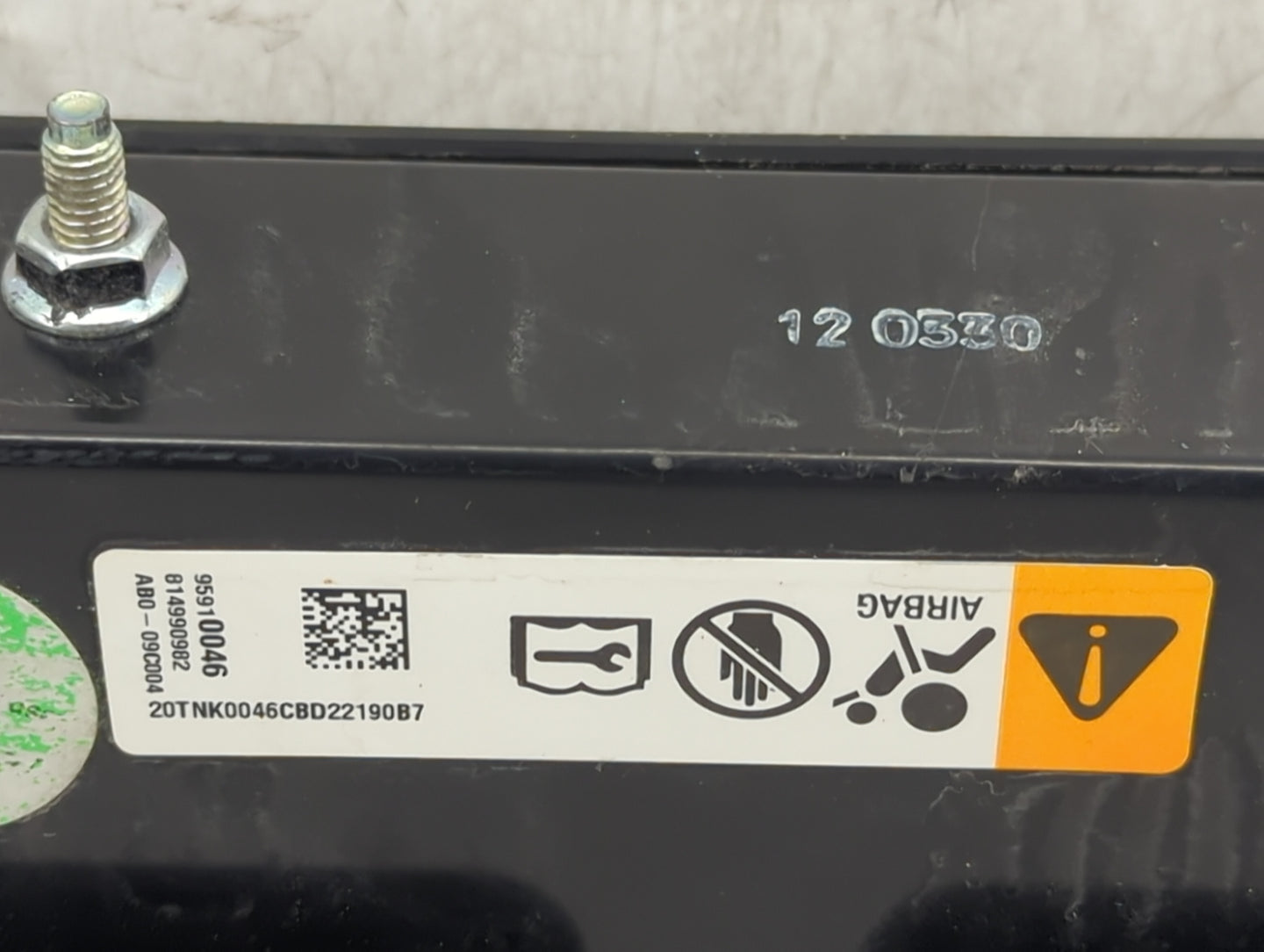 2013-2016 Chevrolet Cruze Air Bag Driver Left Knee OEM P/N:95910046 814990982, AB0-09C0004 Fits Fits 2013 2014 2015 2016 OEM
