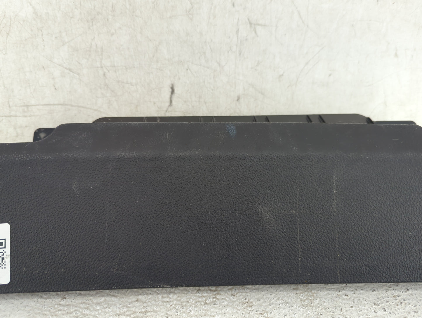 2013-2016 Chevrolet Cruze Air Bag Passenger Right Knee OEM P/N:95910049 814990982, AB0-09Q005 Fits Fits 2013 2014 2015 2016 