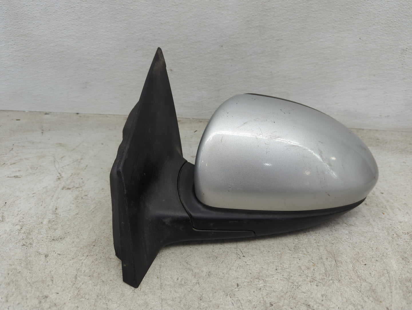 2011-2016 Chevrolet Cruze Driver Side View Mirror - Left Door Mirror OEM Used - Oemusedautoparts1.com