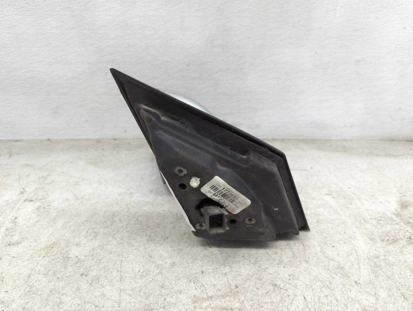 2011-2016 Chevrolet Cruze Driver Side View Mirror - Left Door Mirror OEM Used - Oemusedautoparts1.com