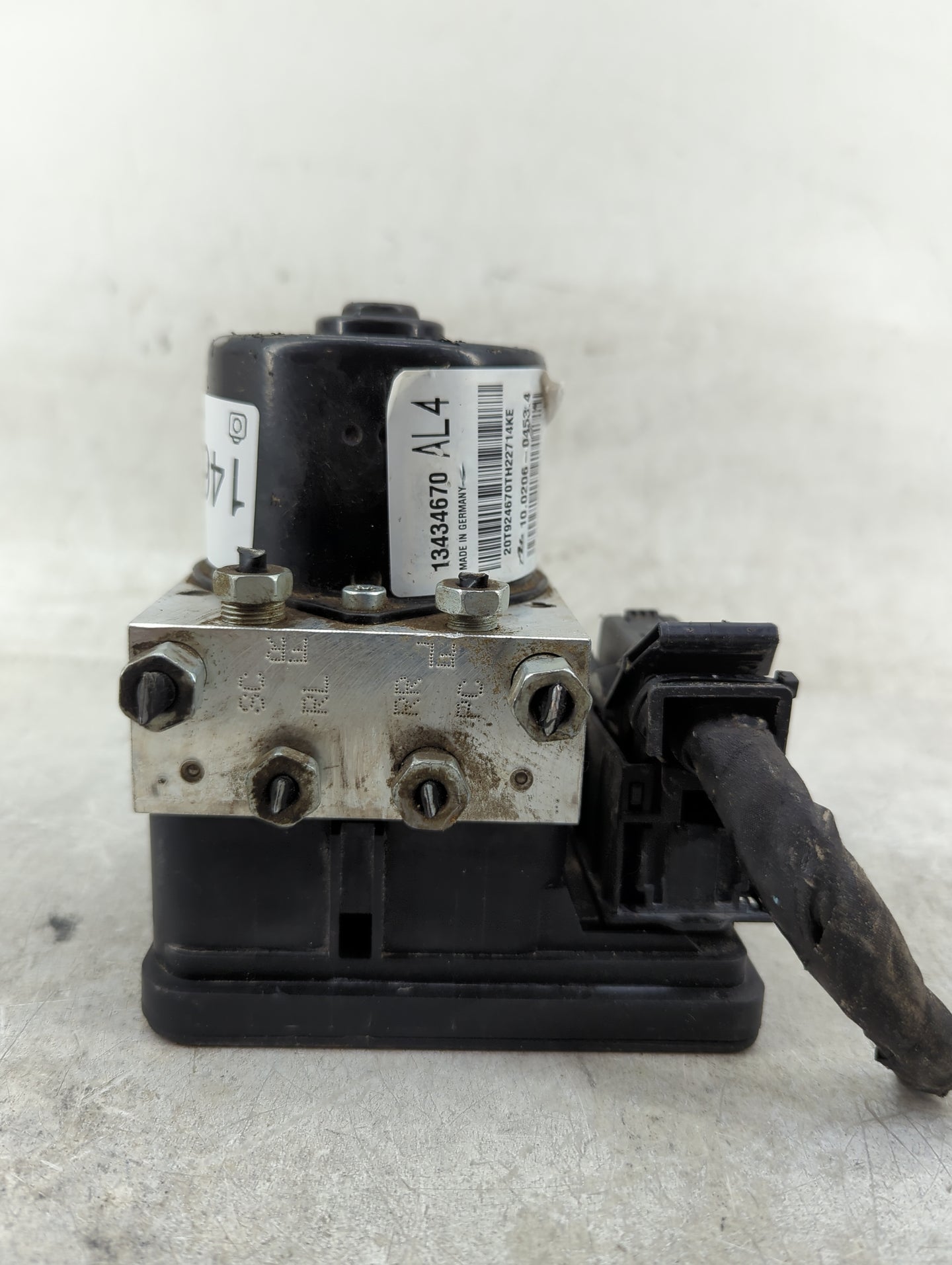 2012-2015 Chevrolet Cruze ABS Pump Control Module Replacement P/N:13434670 Fits Fits 2012 2013 2014 2015 OEM Used Auto Parts