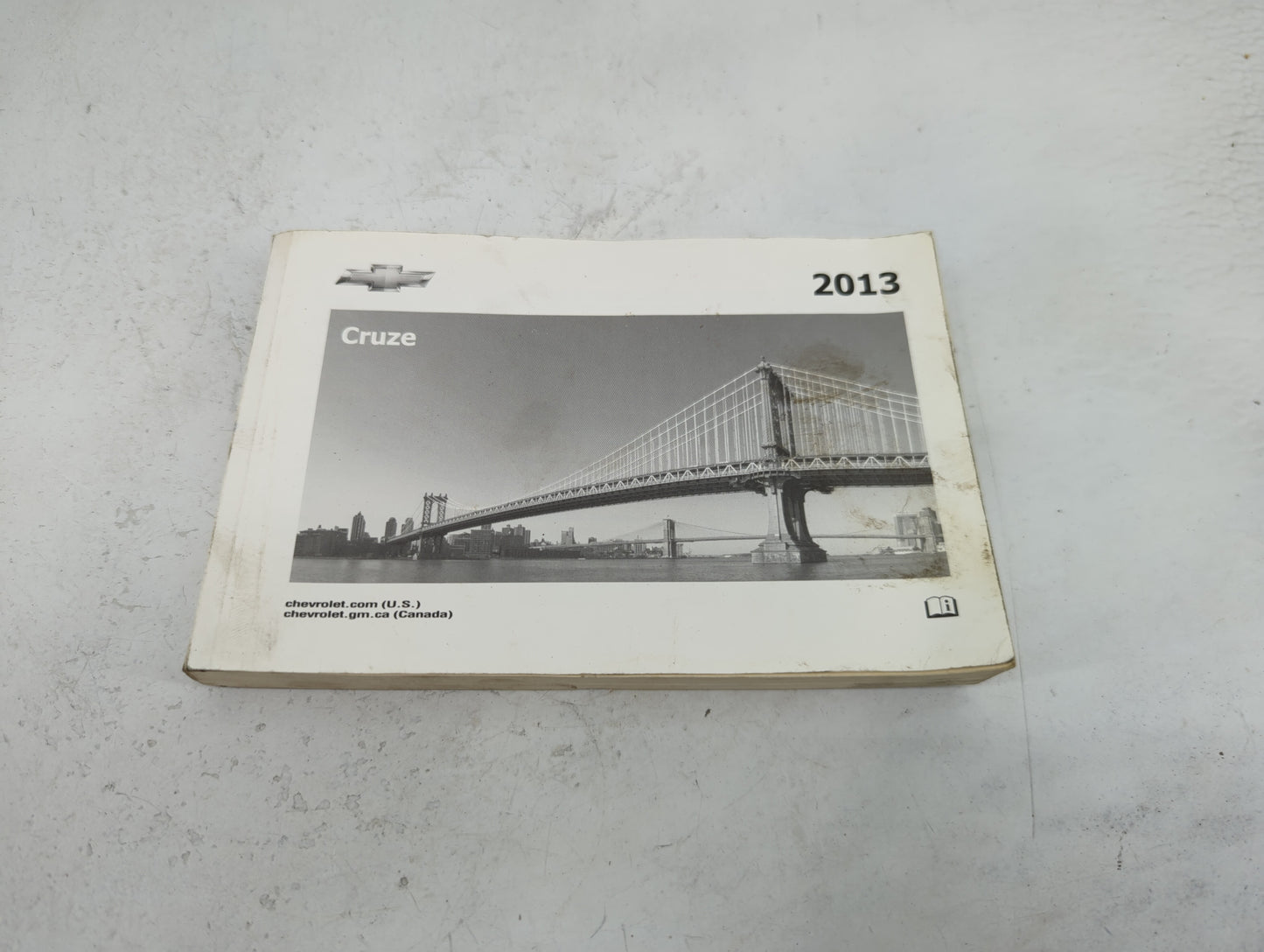 2013 Chevrolet Cruze Owners Manual Book Guide P/N:22771025 OEM Used Auto Parts - Oemusedautoparts1.com