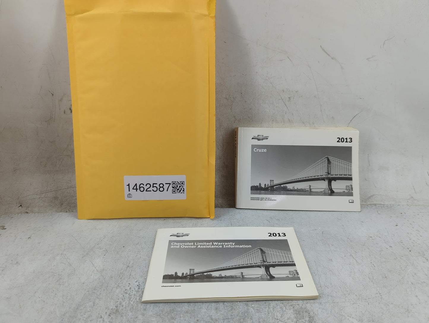 2013 Chevrolet Cruze Owners Manual Book Guide P/N:22771025 20951306 OEM Used Auto Parts - Oemusedautoparts1.com