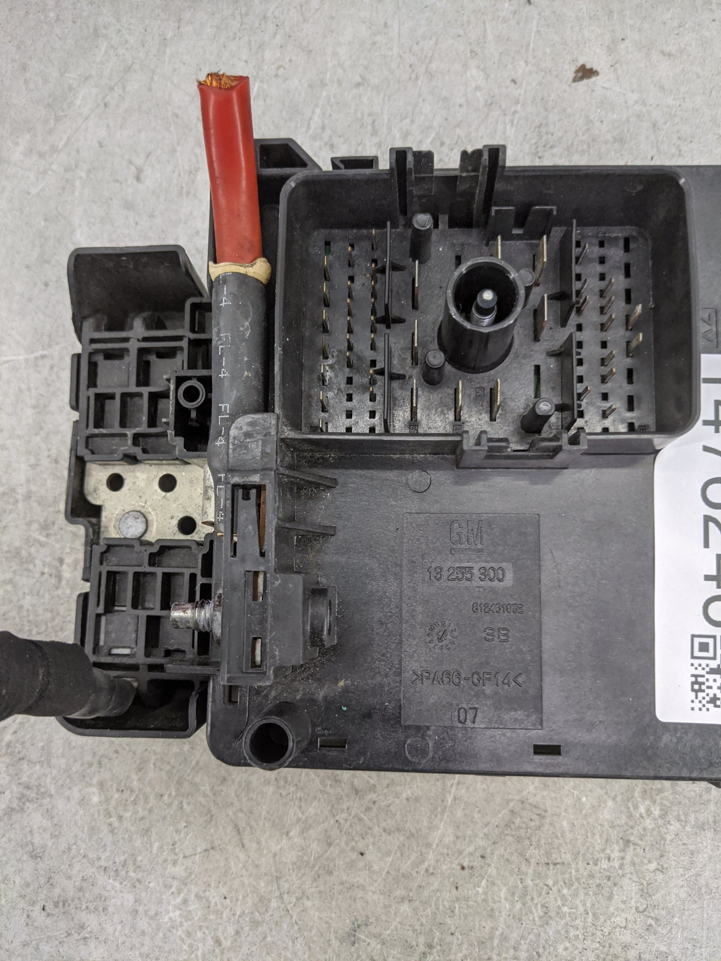 2011-2014 Chevrolet Cruze Fusebox Fuse Box Panel Relay Module P/N:13255300 Fits Fits 2011 2012 2013 2014 OEM Used Auto Parts