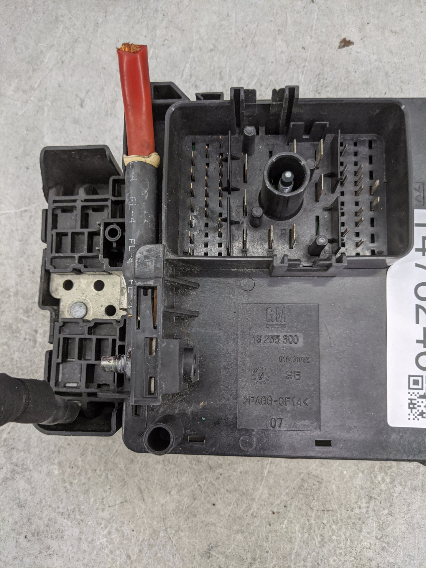 2011-2014 Chevrolet Cruze Fusebox Fuse Box Panel Relay Module P/N:13255300 Fits Fits 2011 2012 2013 2014 OEM Used Auto Parts