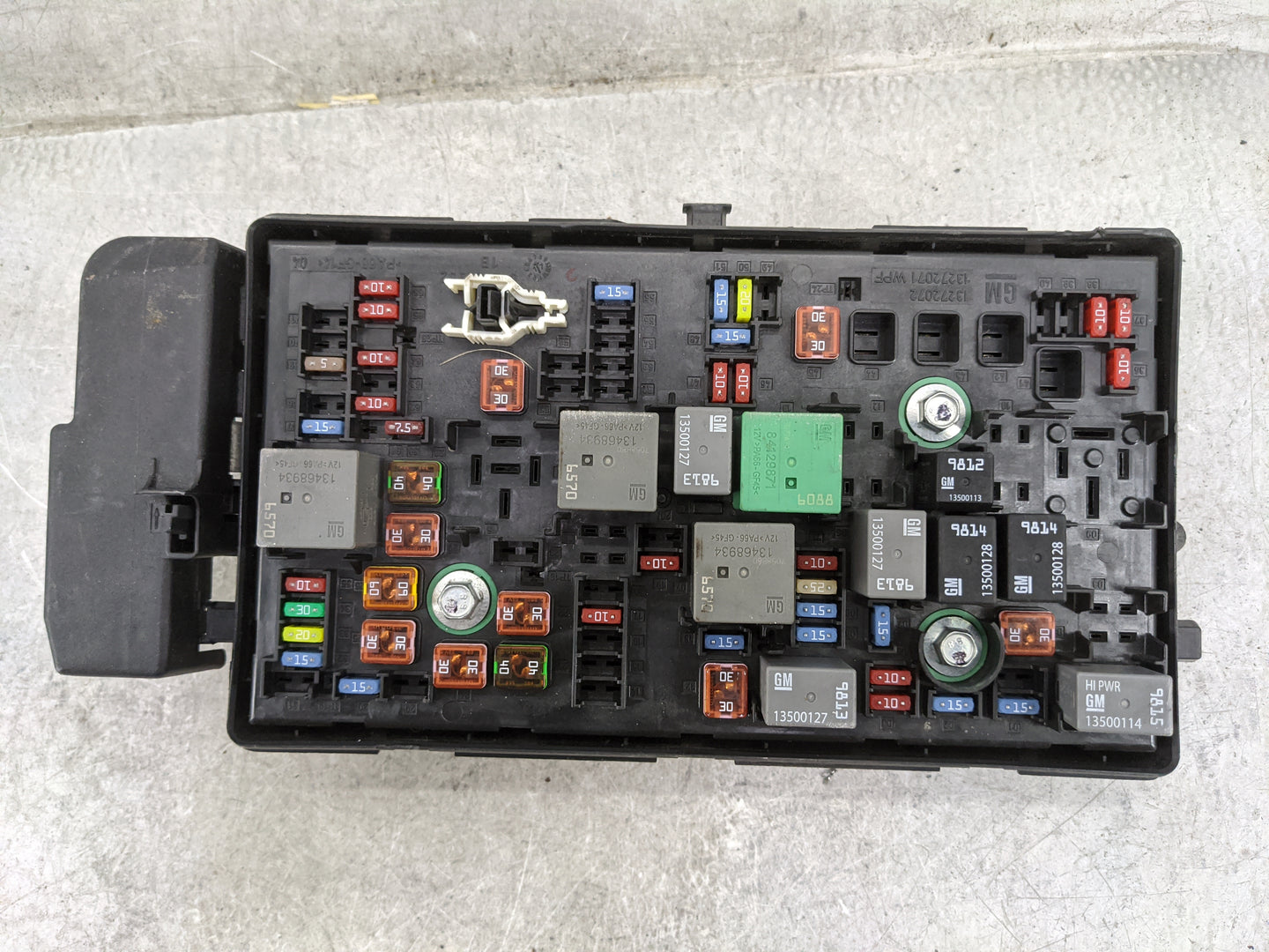 2011-2014 Chevrolet Cruze Fusebox Fuse Box Panel Relay Module P/N:13255300 Fits Fits 2011 2012 2013 2014 OEM Used Auto Parts