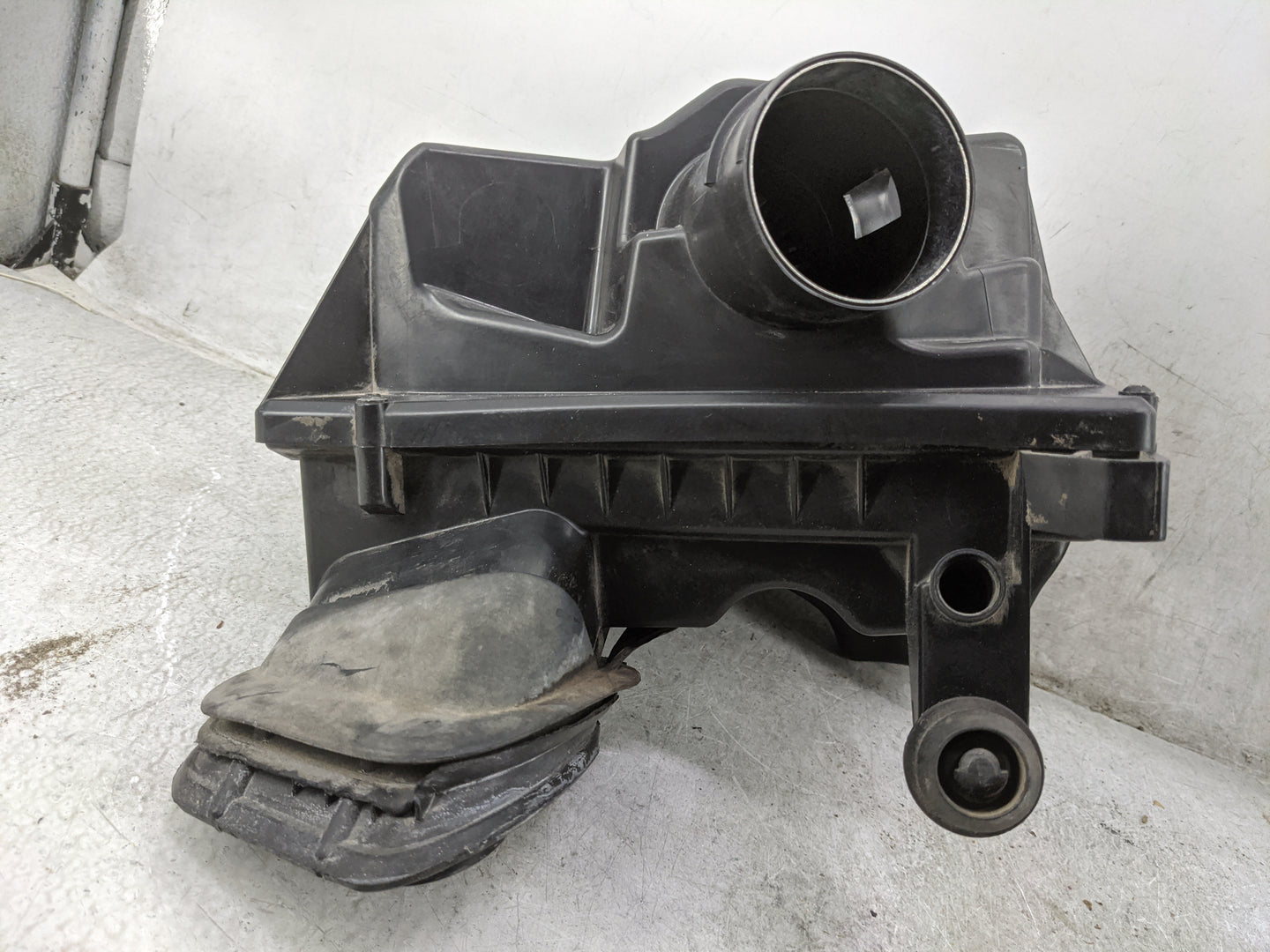2012-2014 Chevrolet Cruze Air Cleaner Intake-duct Hose Tube 1476856 - Oemusedautoparts1.com