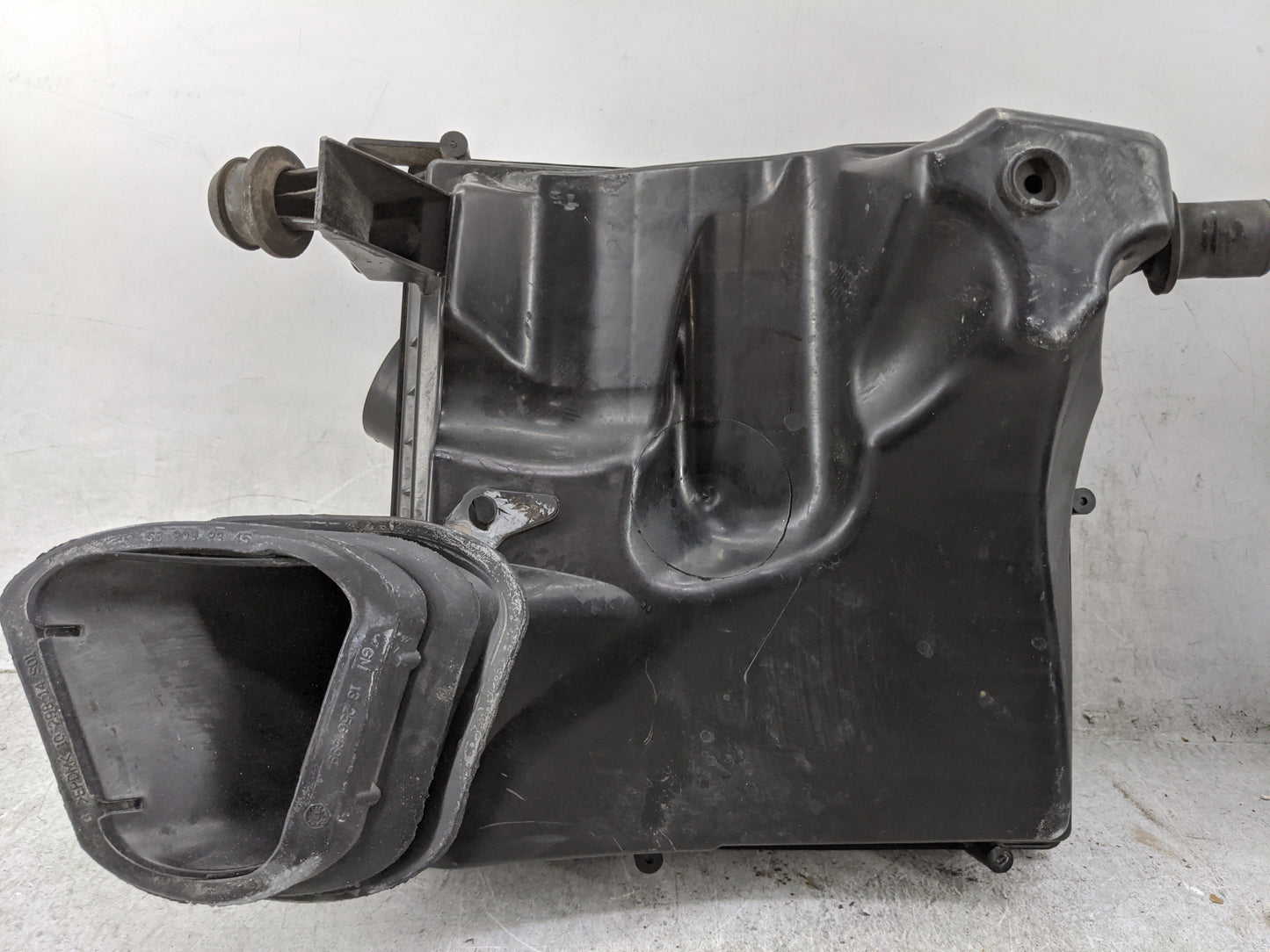 2012-2014 Chevrolet Cruze Air Cleaner Intake-duct Hose Tube 1476856 - Oemusedautoparts1.com