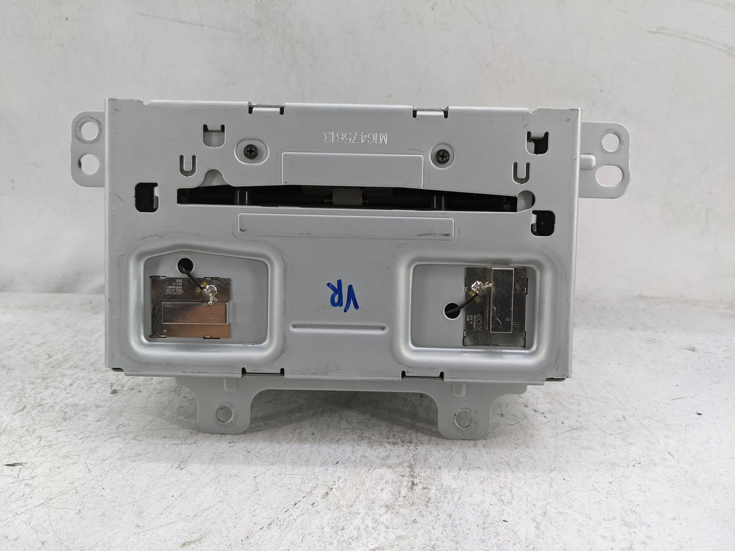 2013 Chevrolet Cruze Radio AM FM Cd Player Receiver Replacement P/N:22979837 GA-130-COLR-NS, 216B-GA130COLRNS Fits OEM Used 