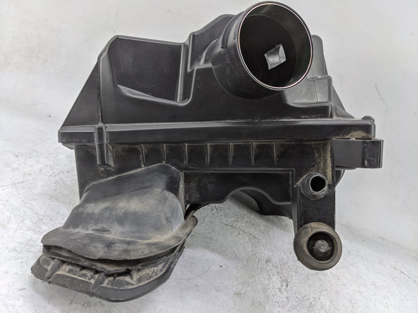 2012-2014 Chevrolet Cruze Air Cleaner Intake-duct Hose Tube 1477953 - Oemusedautoparts1.com