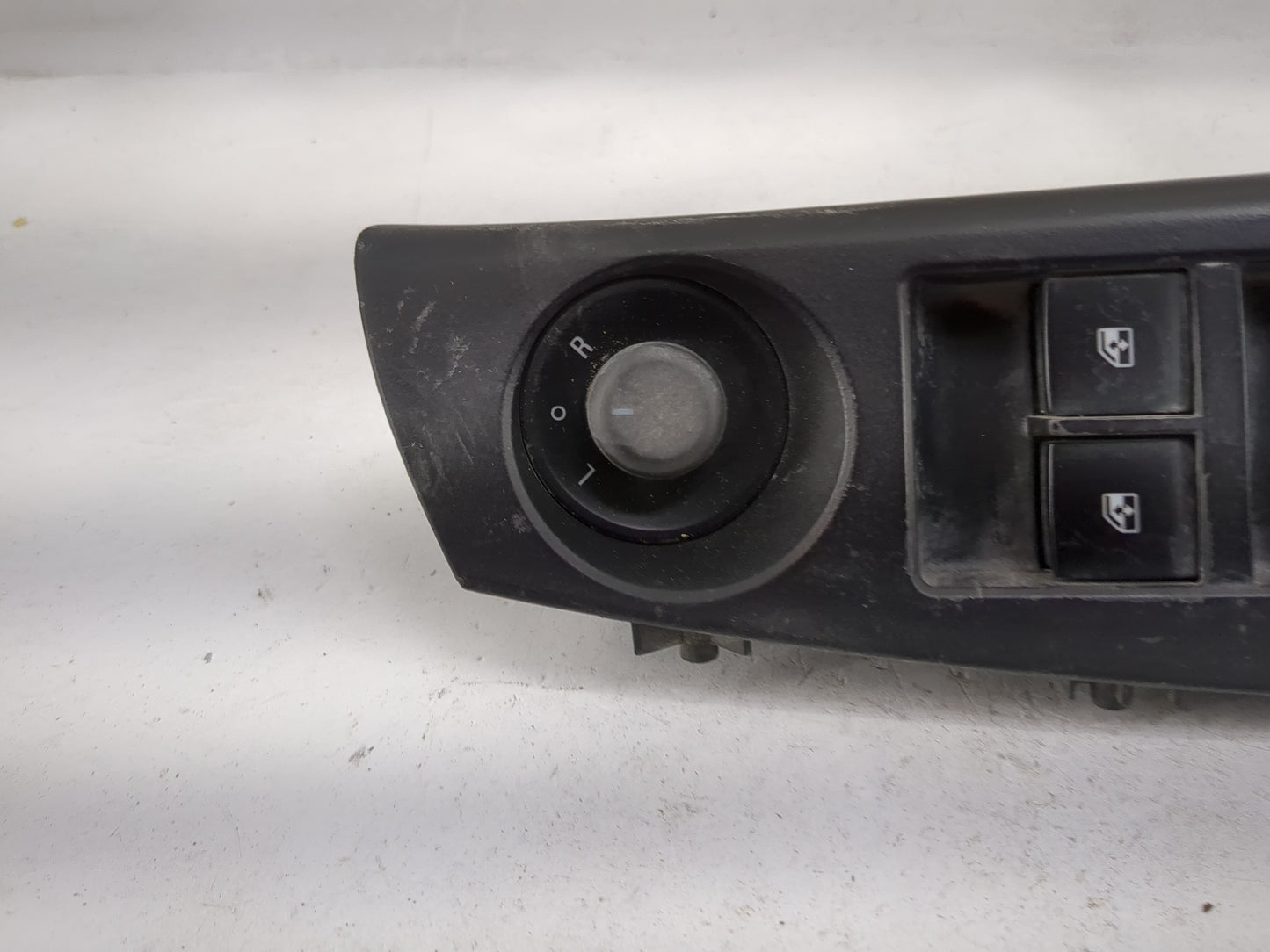 2013 Chevrolet Cruze Master Power Window Switch Replacement Driver Side Left P/N:23285940 Fits OEM Used Auto Parts - Oemused