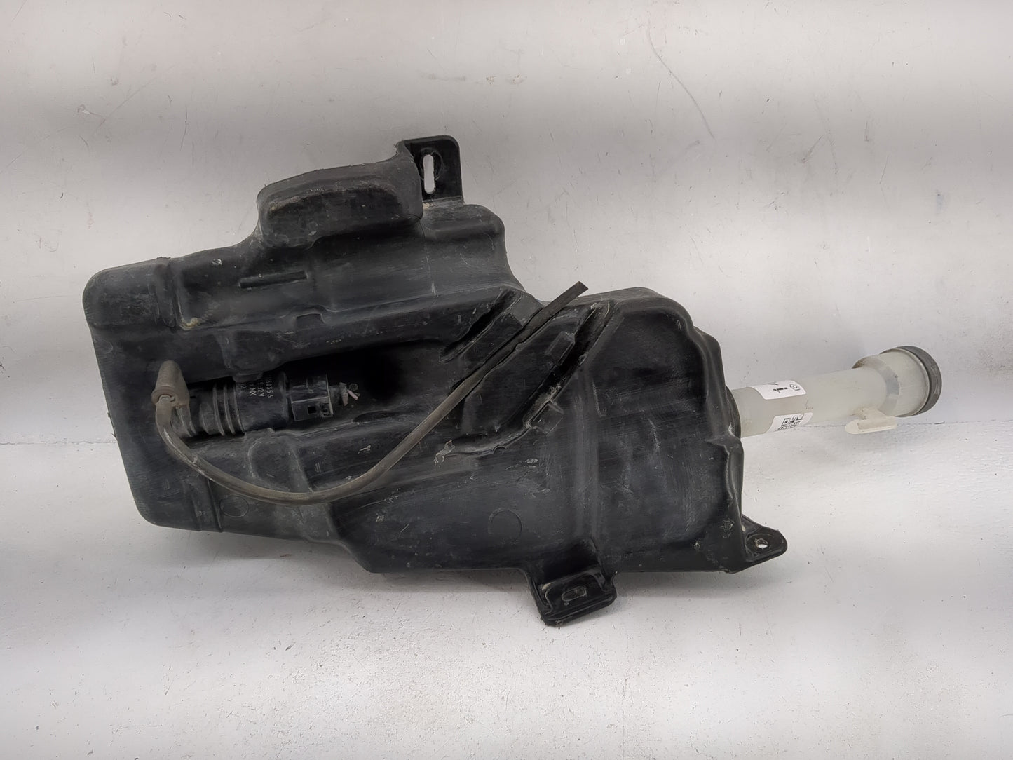 2011-2016 Chevrolet Cruze Windshield Washer Fluid Reservoir Bottle Oem 1478820 - Oemusedautoparts1.com