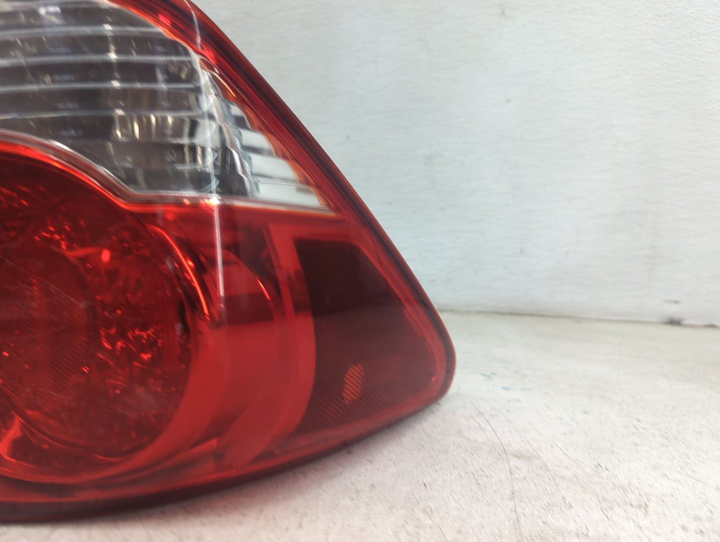 2011-2016 Chevrolet Cruze Tail Light Assembly Driver Left OEM Fits Fits 2011 2012 2013 2014 2015 2016 OEM Used Auto Parts - 