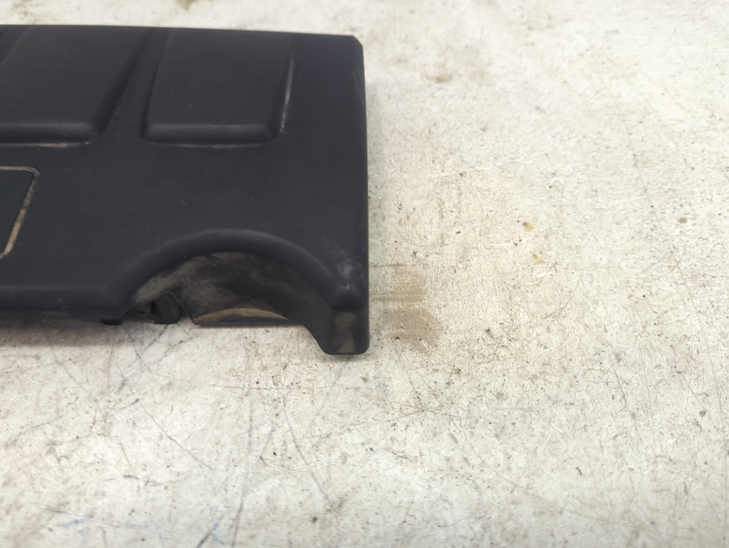 2013 Chevrolet Cruze Engine Cover Black 1479213 - Oemusedautoparts1.com