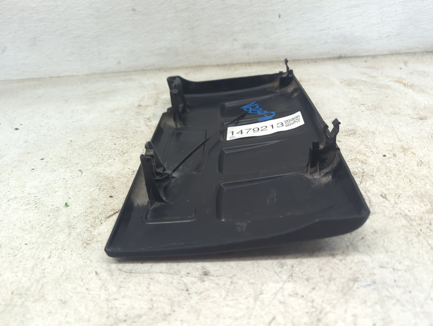 2013 Chevrolet Cruze Engine Cover Black 1479213 - Oemusedautoparts1.com