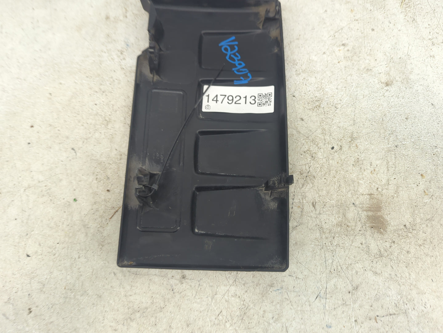 2013 Chevrolet Cruze Engine Cover Black 1479213 - Oemusedautoparts1.com