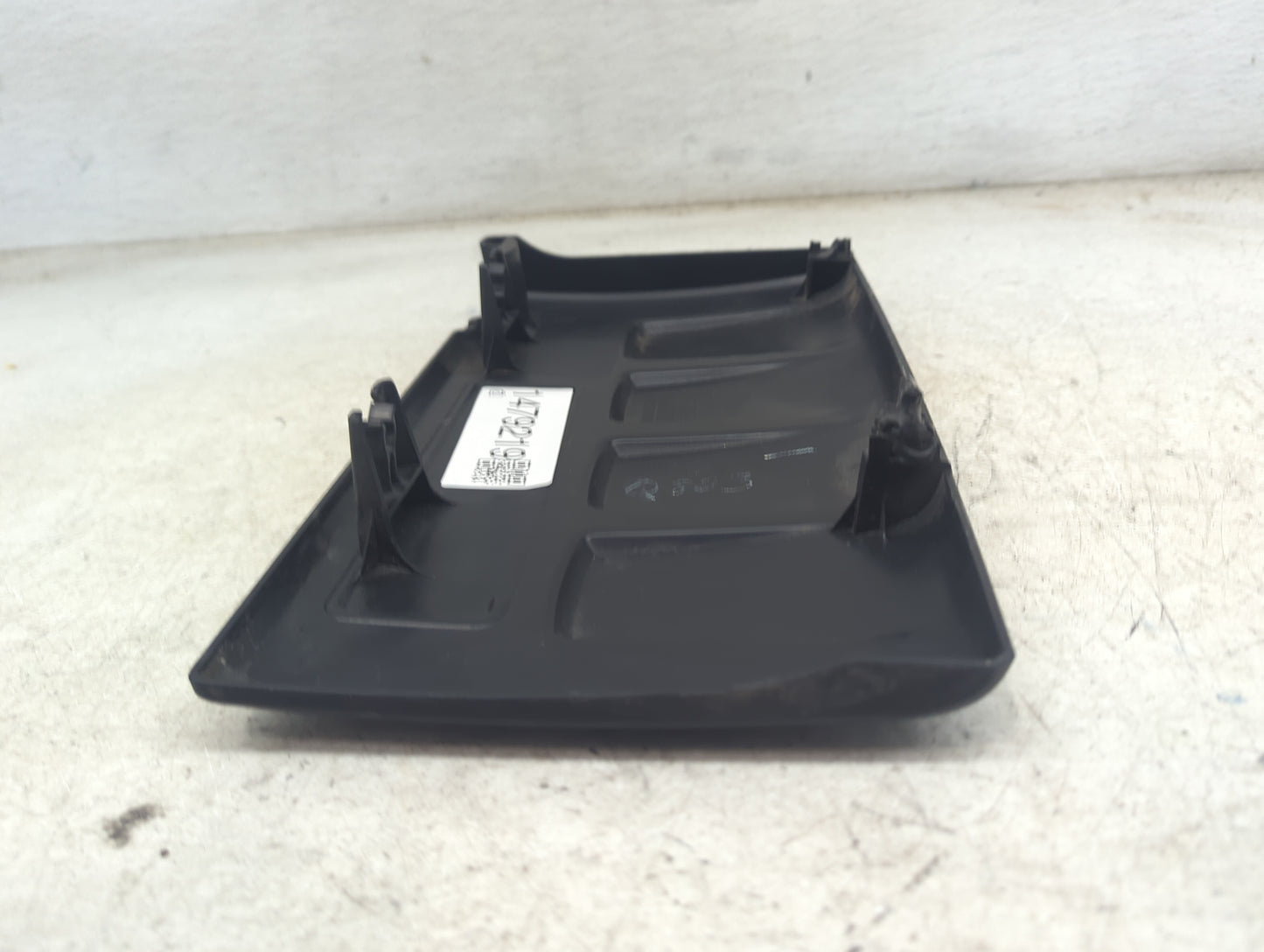 2013 Chevrolet Cruze Engine Cover Black 1479219 - Oemusedautoparts1.com