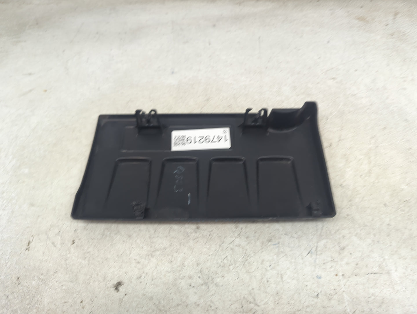 2013 Chevrolet Cruze Engine Cover Black 1479219 - Oemusedautoparts1.com