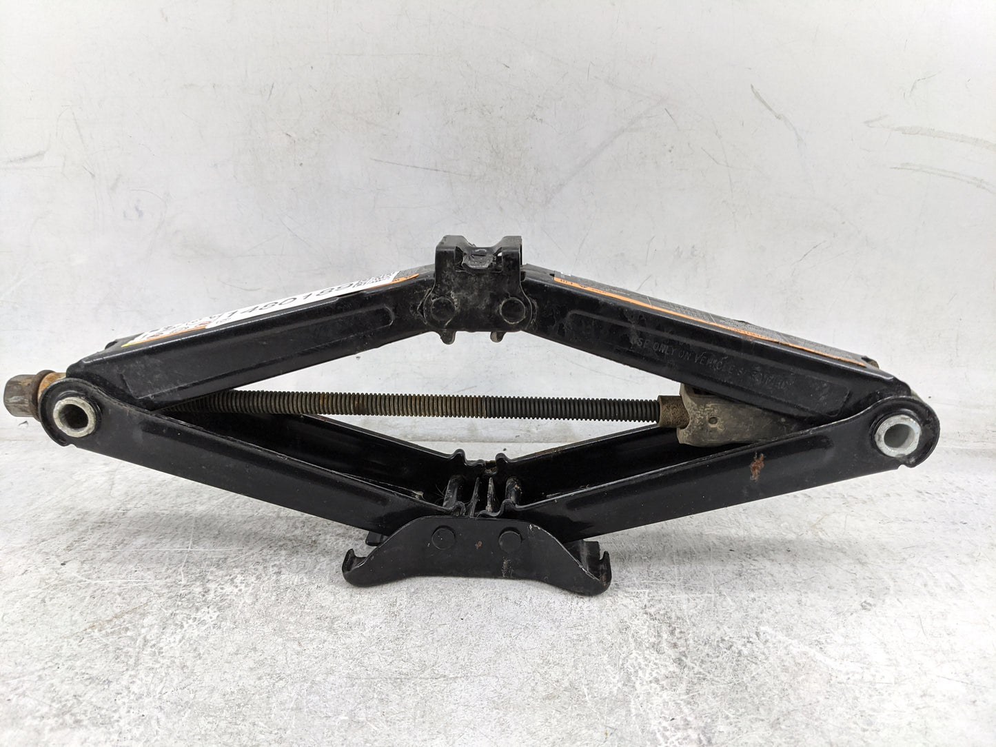 2013 Chevrolet Cruze Spare Scissor Car Jack 1480189 - Oemusedautoparts1.com
