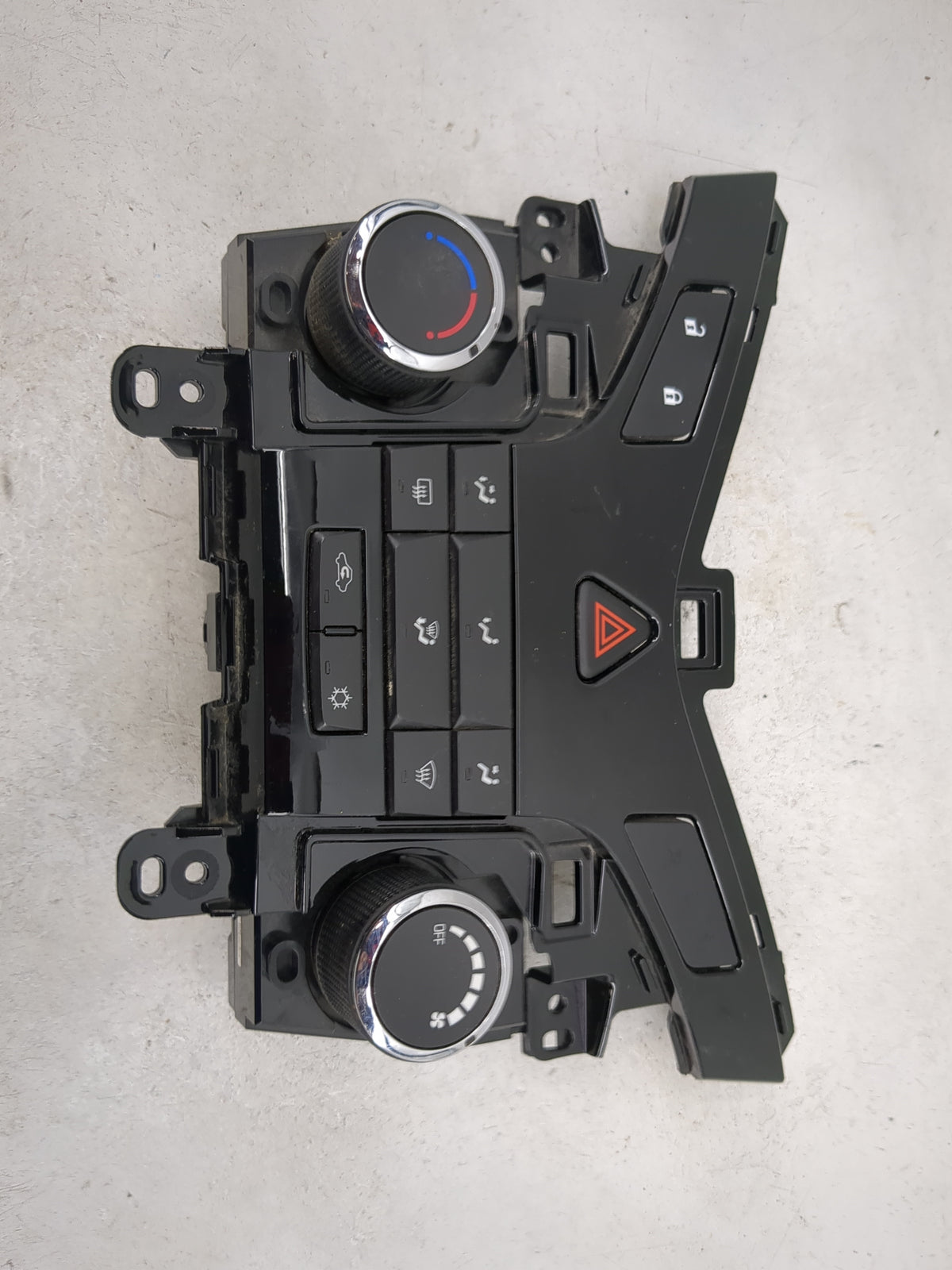 2012-2016 Chevrolet Cruze Climate Control Module Temperature AC/Heater Replacement P/N:95146207 386207A030303325322 Fits OEM