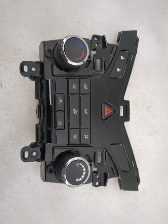 compare product 2012-2016 Chevrolet Cruze Climate Control Module Temperature AC/Heater Replacement P/N:95146207 386207A030303325322 Fits OEM Used Auto Parts