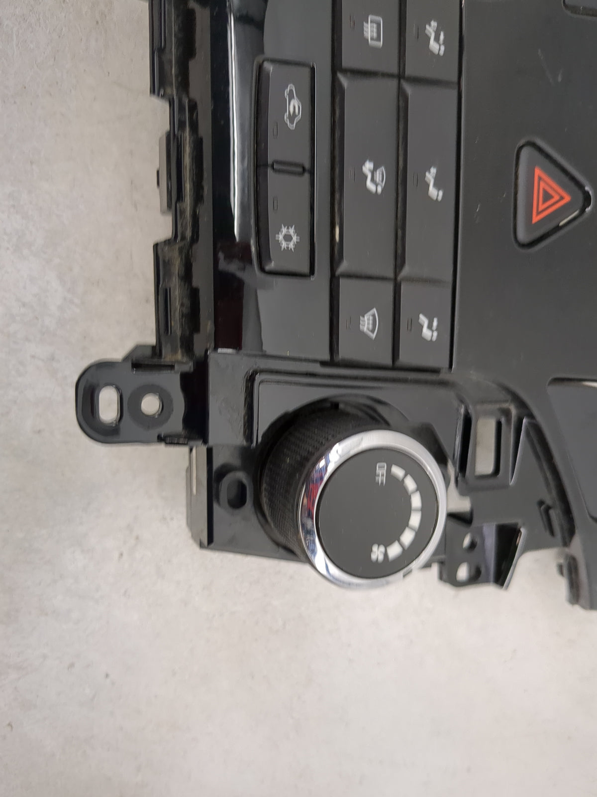 2012-2016 Chevrolet Cruze Climate Control Module Temperature AC/Heater Replacement P/N:95146207 386207A030303325322 Fits OEM