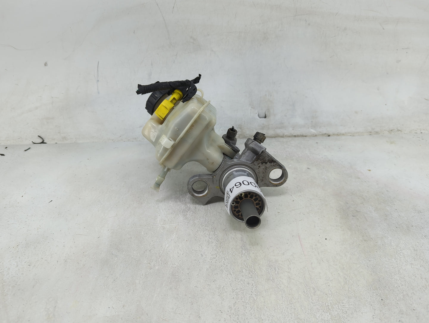2011-2016 Chevrolet Cruze Brake Master Cylinder 1490064 - Oemusedautoparts1.com