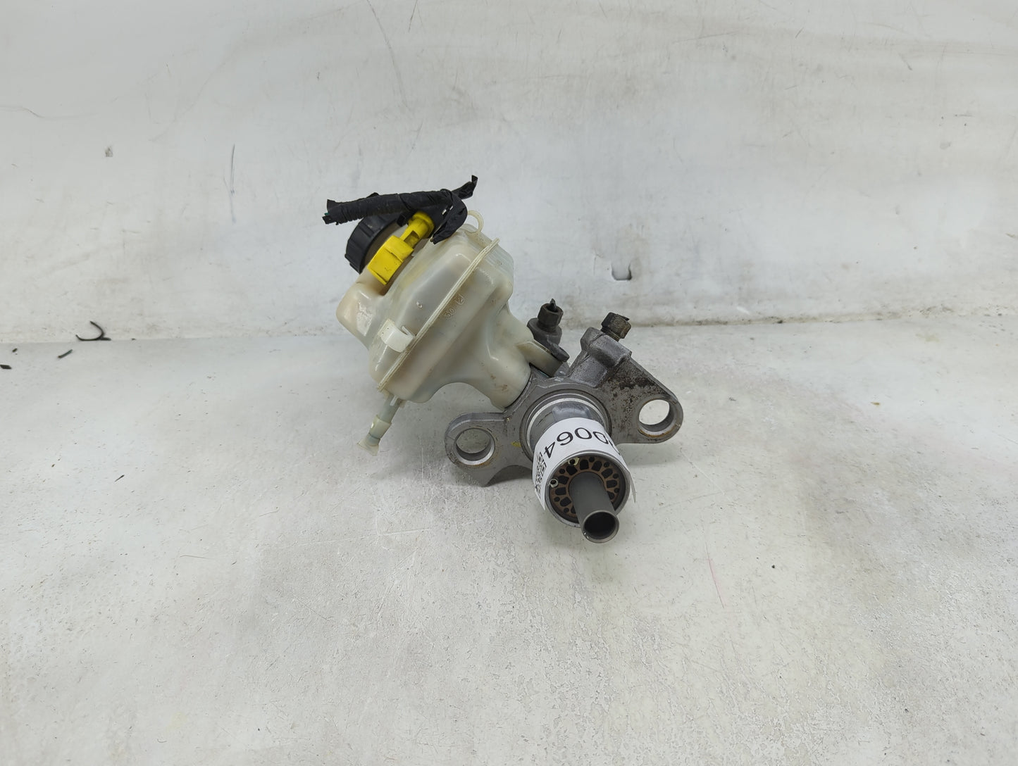 2011-2016 Chevrolet Cruze Brake Master Cylinder 1490064 - Oemusedautoparts1.com