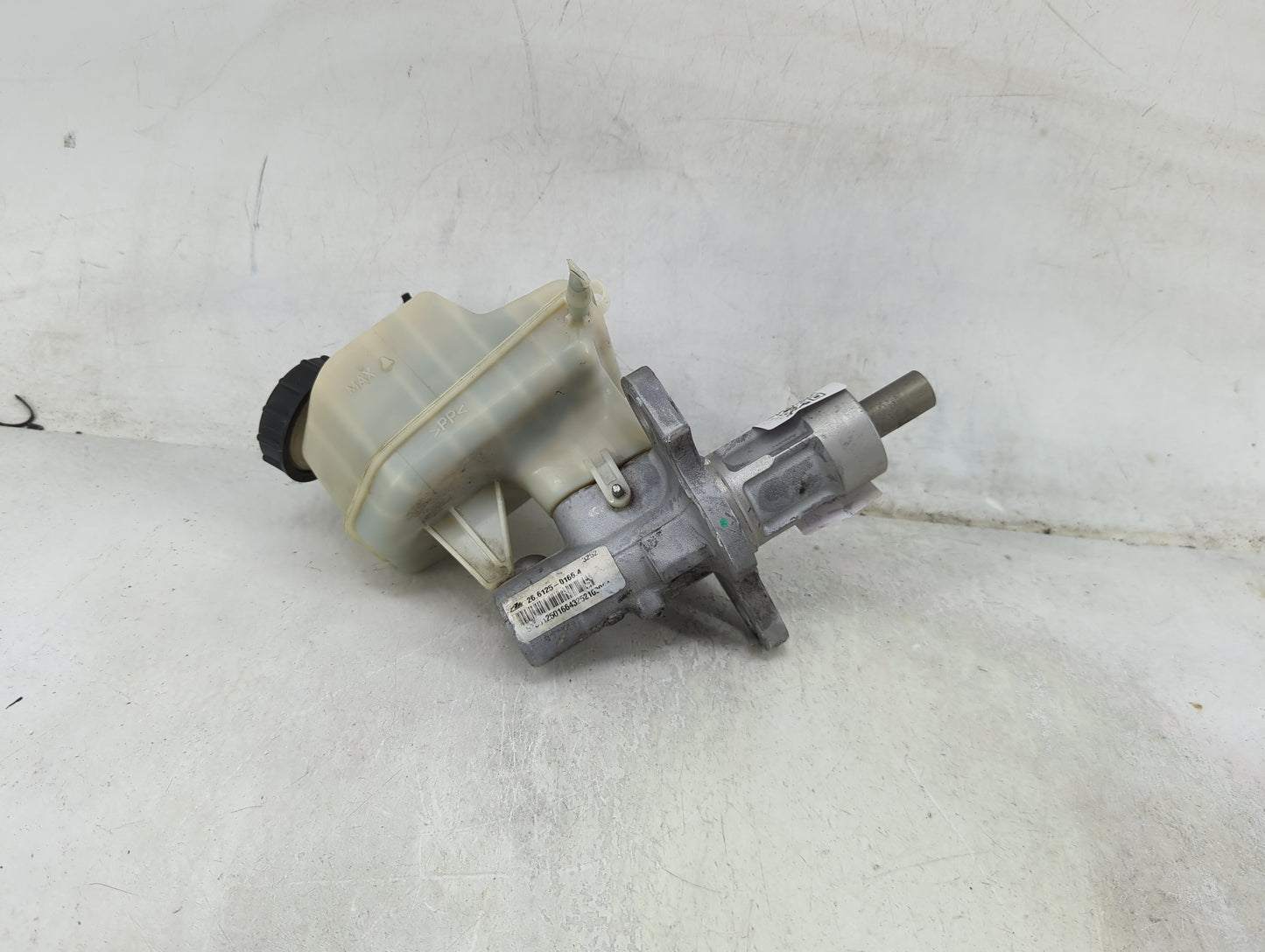 2011-2016 Chevrolet Cruze Brake Master Cylinder 1490064 - Oemusedautoparts1.com