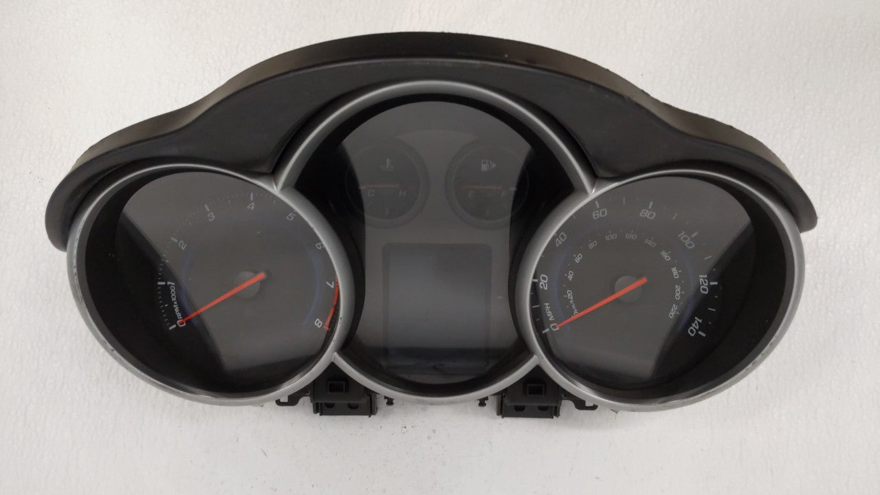 2013-2014 Chevrolet Cruze Instrument Cluster Speedometer Gauges P/N:95129378 Fits Fits 2013 2014 OEM Used Auto Parts - Oemus