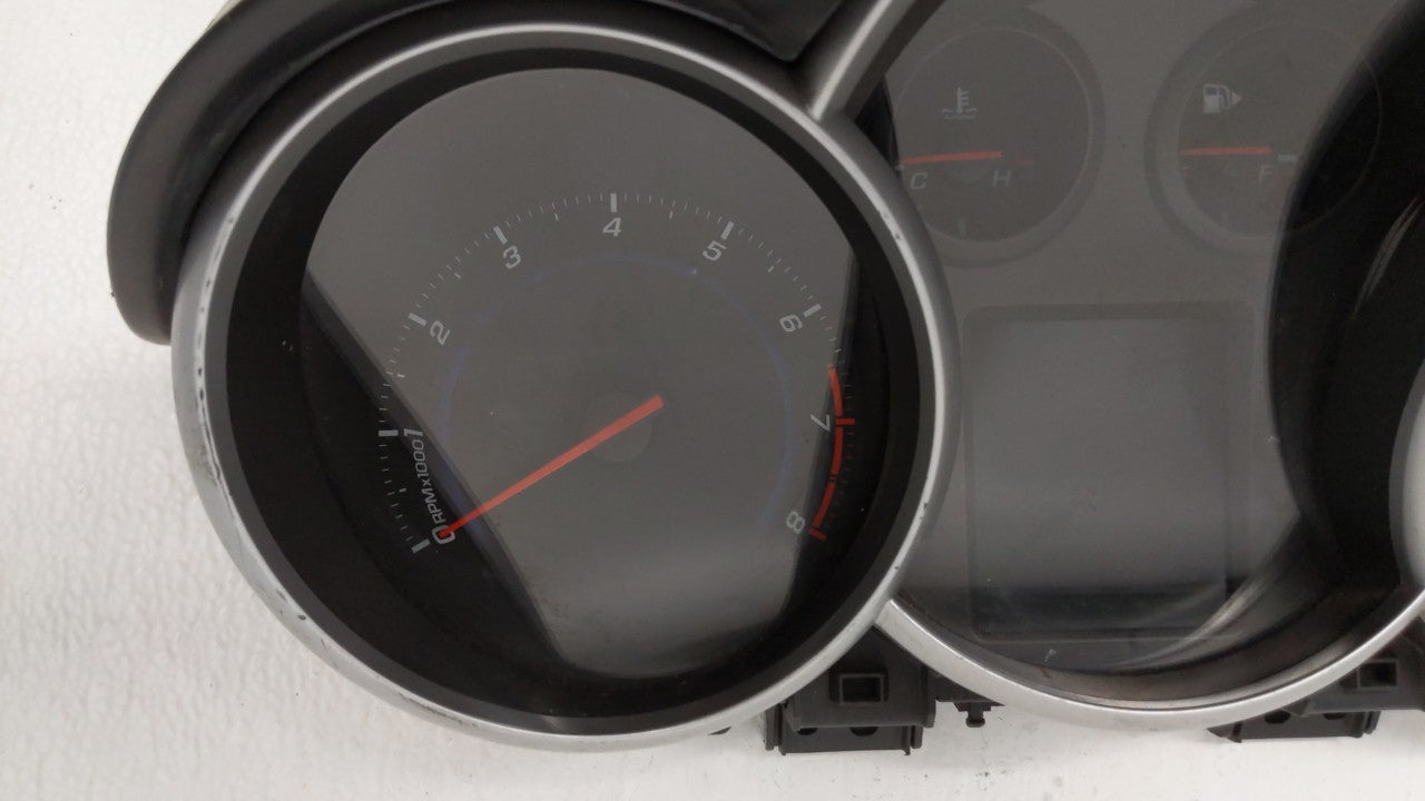 2013-2014 Chevrolet Cruze Instrument Cluster Speedometer Gauges P/N:95129378 Fits Fits 2013 2014 OEM Used Auto Parts - Oemus