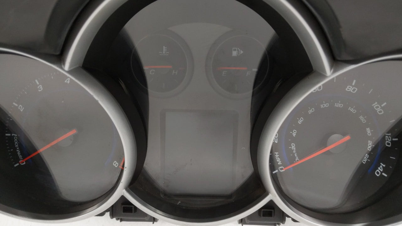 2013-2014 Chevrolet Cruze Instrument Cluster Speedometer Gauges P/N:95129378 Fits Fits 2013 2014 OEM Used Auto Parts - Oemus