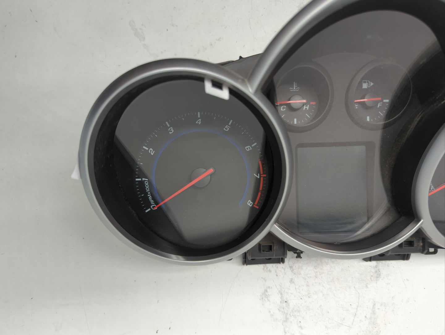 2013-2014 Chevrolet Cruze Instrument Cluster Speedometer Gauges P/N:811511914 95129378 Fits Fits 2013 2014 OEM Used Auto Par