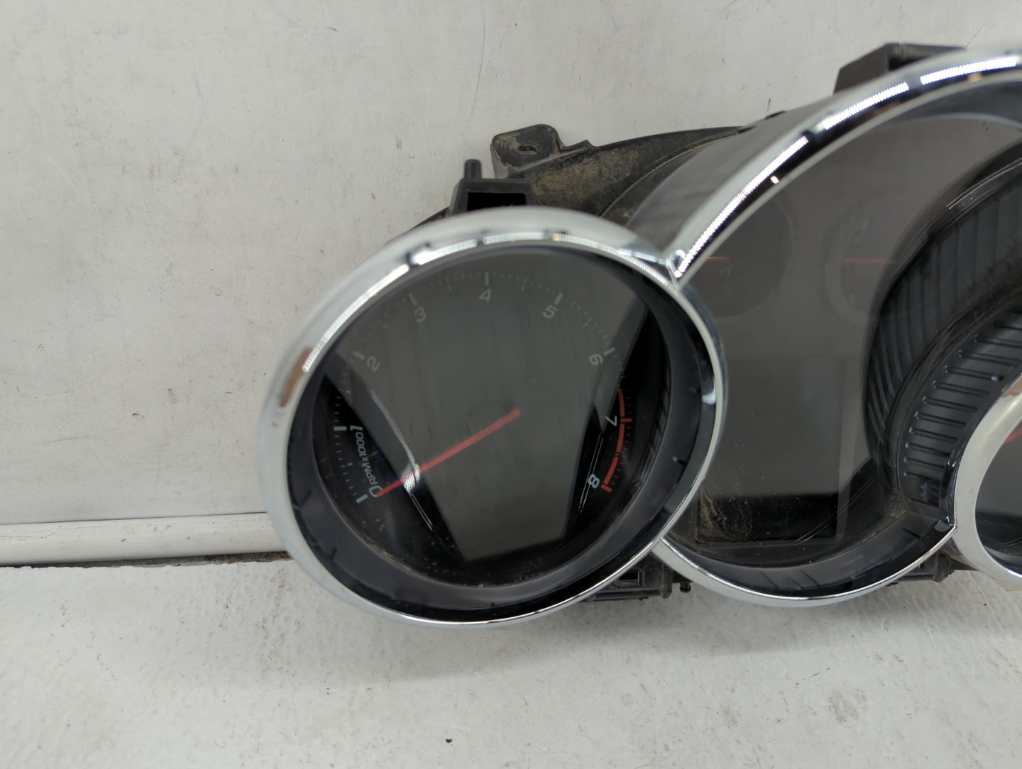 2013-2014 Chevrolet Cruze Instrument Cluster Speedometer Gauges P/N:95129376 Fits Fits 2013 2014 OEM Used Auto Parts - Oemus