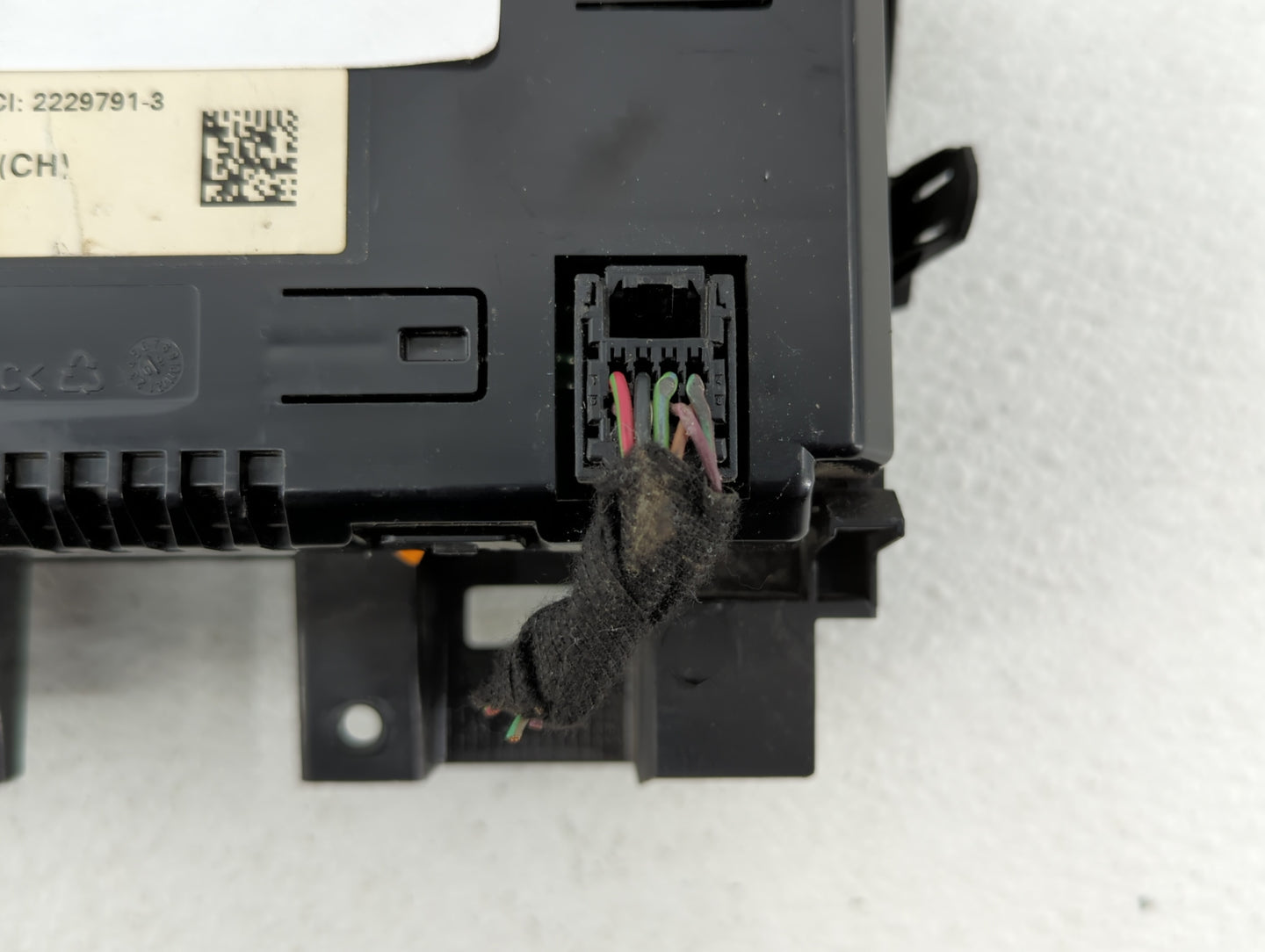 2011-2016 Chevrolet Cruze Information Display Screen - Oemusedautoparts1.com
