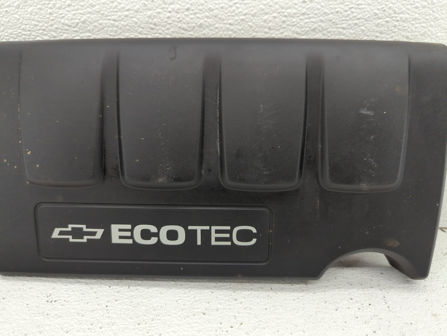 2013 Chevrolet Cruze Engine Cover - Oemusedautoparts1.com