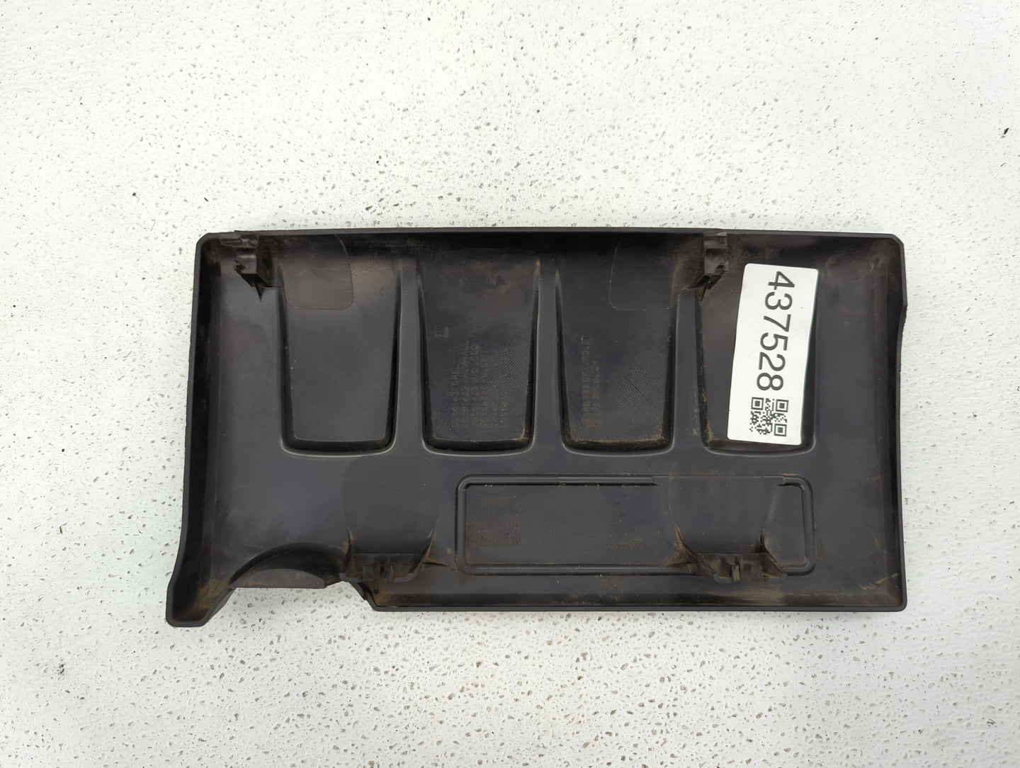 2013 Chevrolet Cruze Engine Cover - Oemusedautoparts1.com