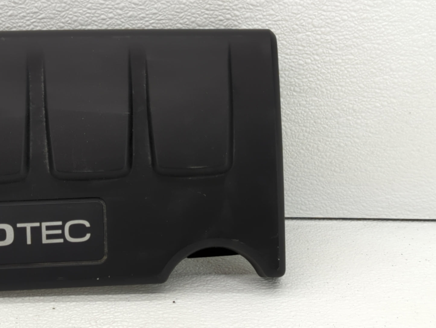2013 Chevrolet Cruze Engine Cover - Oemusedautoparts1.com