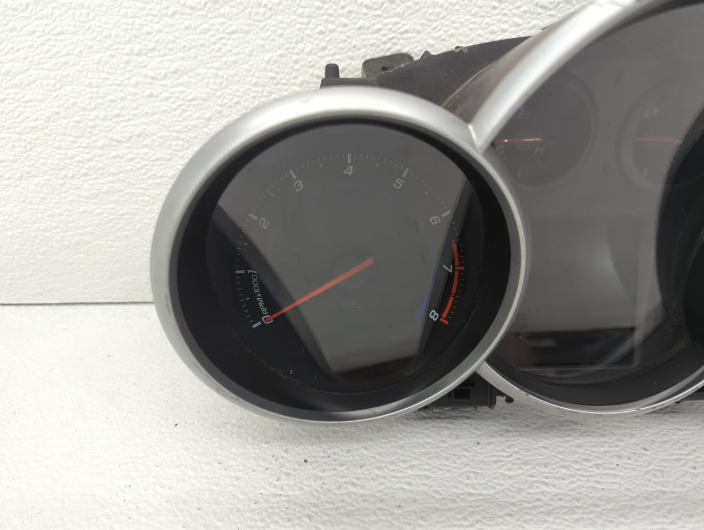 2013-2014 Chevrolet Cruze Instrument Cluster Speedometer Gauges P/N:95216802 95129378 Fits Fits 2013 2014 OEM Used Auto Part
