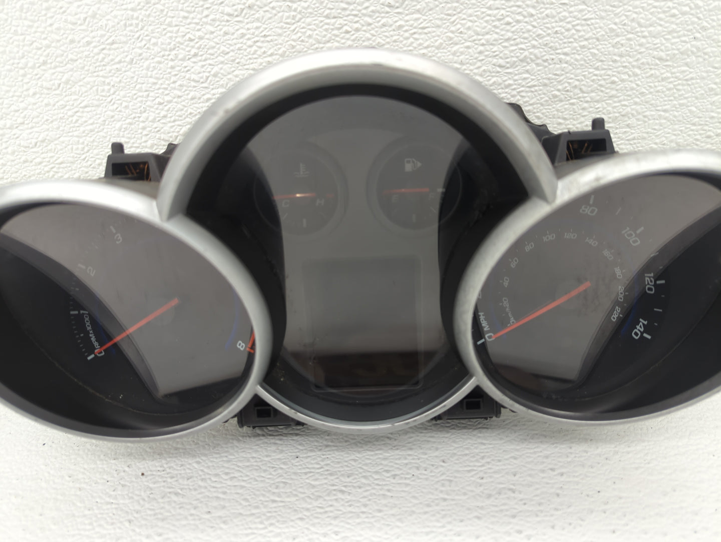 2013-2014 Chevrolet Cruze Instrument Cluster Speedometer Gauges P/N:95216802 95129378 Fits Fits 2013 2014 OEM Used Auto Part