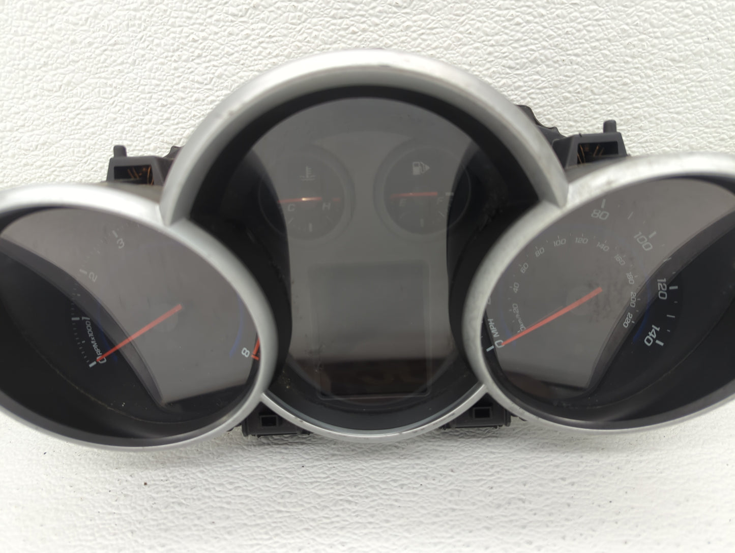 2013-2014 Chevrolet Cruze Instrument Cluster Speedometer Gauges P/N:95216802 95129378 Fits Fits 2013 2014 OEM Used Auto Part