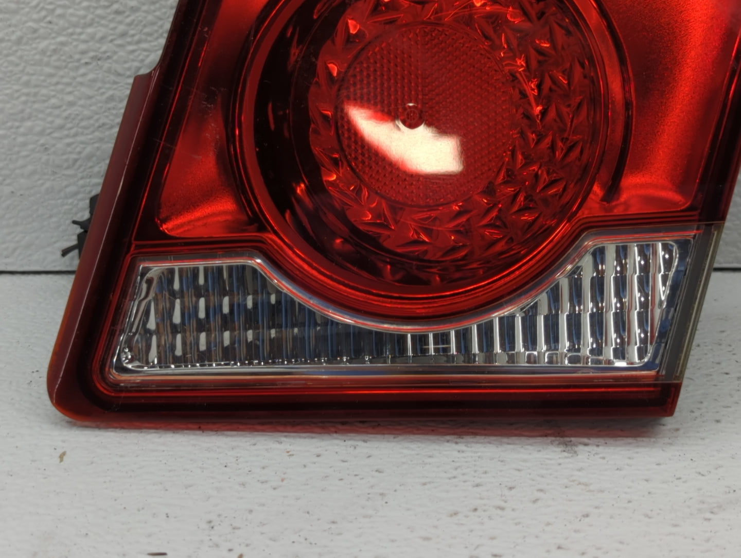 2011-2016 Chevrolet Cruze Tail Light Assembly Passenger Right OEM P/N:3057KLCP 2T 11 1P GM Fits Fits 2011 2012 2013 2014 201
