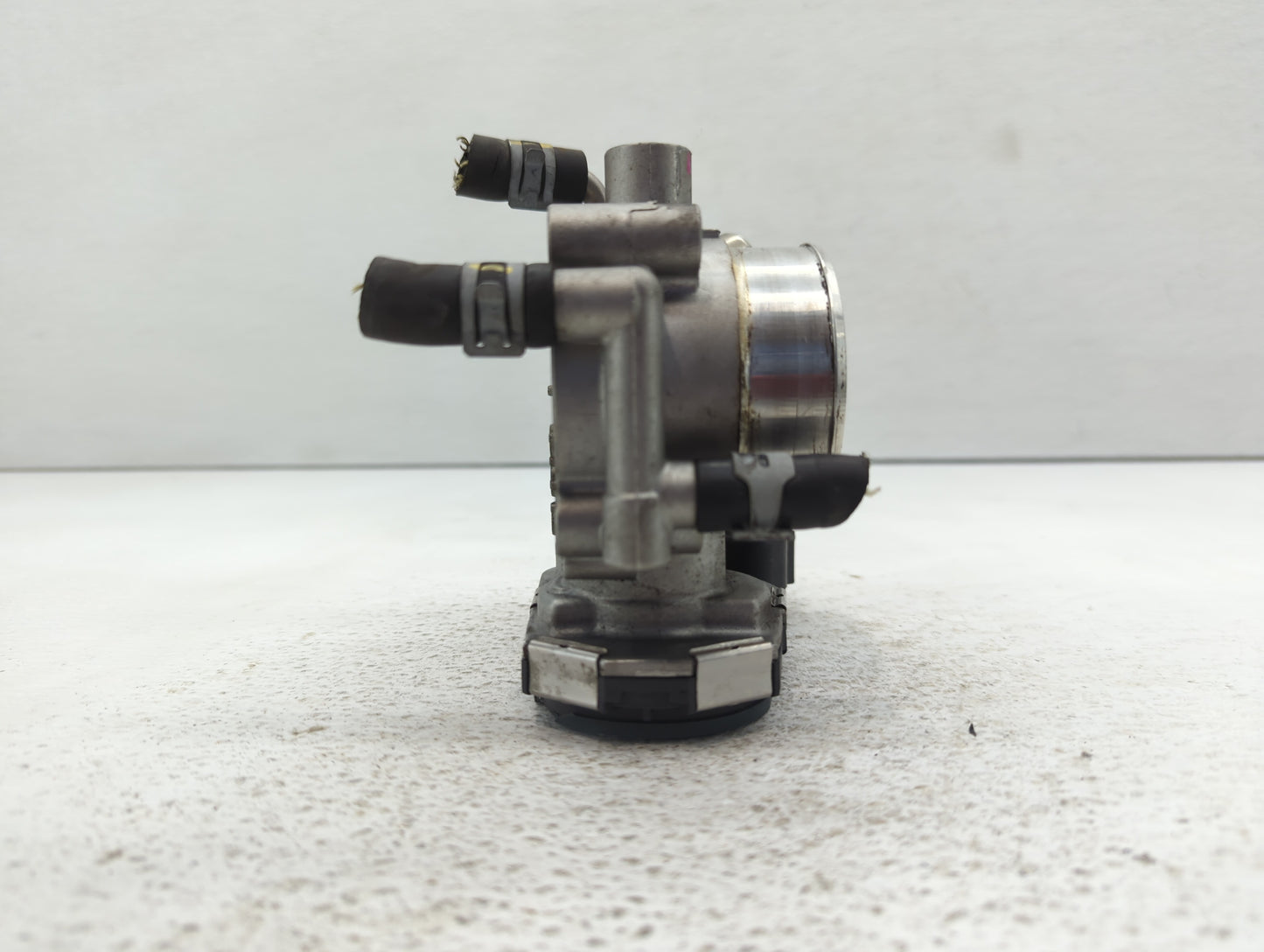 2011-2016 Chevrolet Cruze Throttle Body P/N:55561495 55577375 Fits Fits 2009 2010 2011 2012 2013 2014 2015 2016 2017 2018 OE