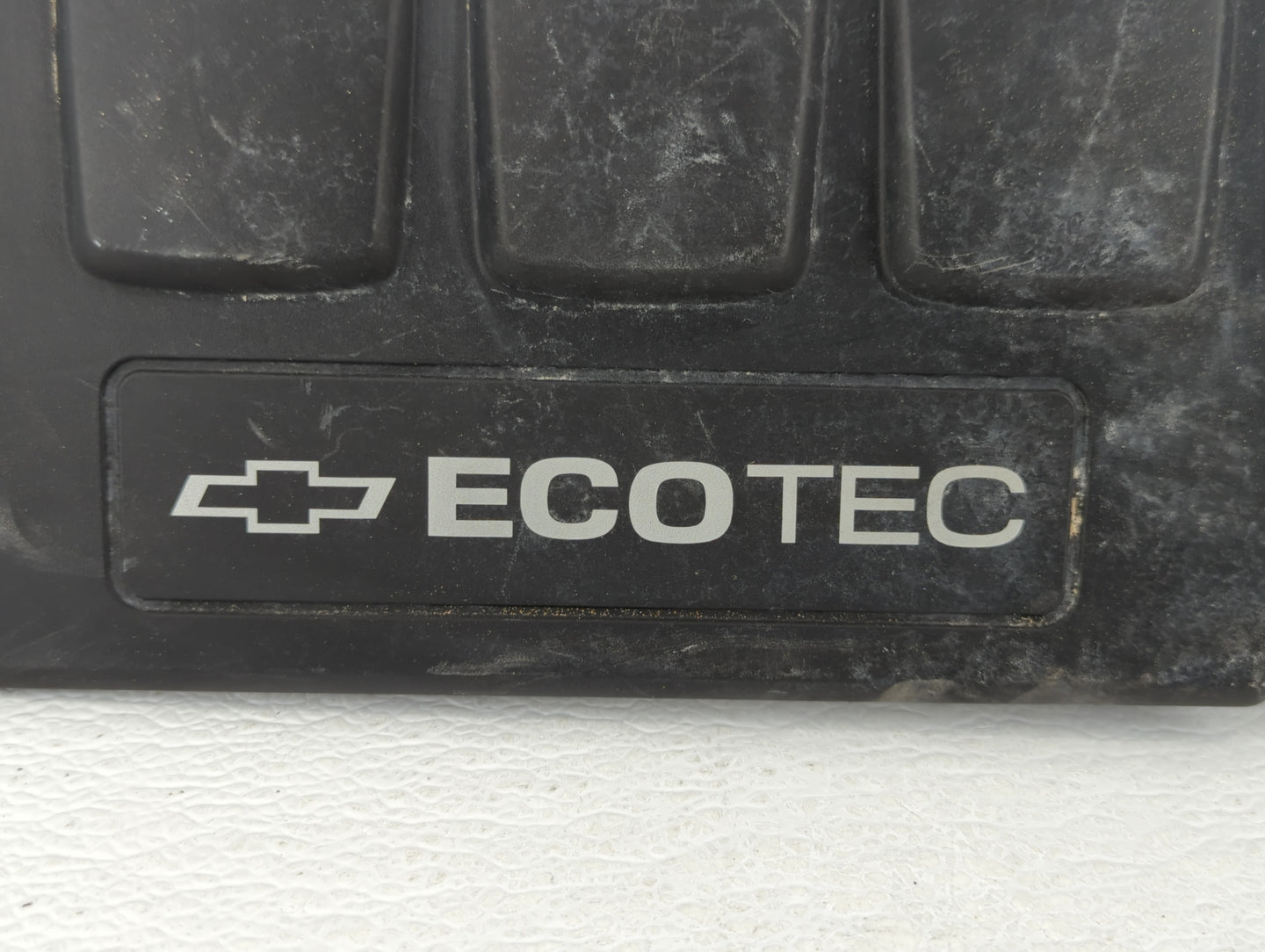 2013 Chevrolet Cruze Engine Cover - Oemusedautoparts1.com