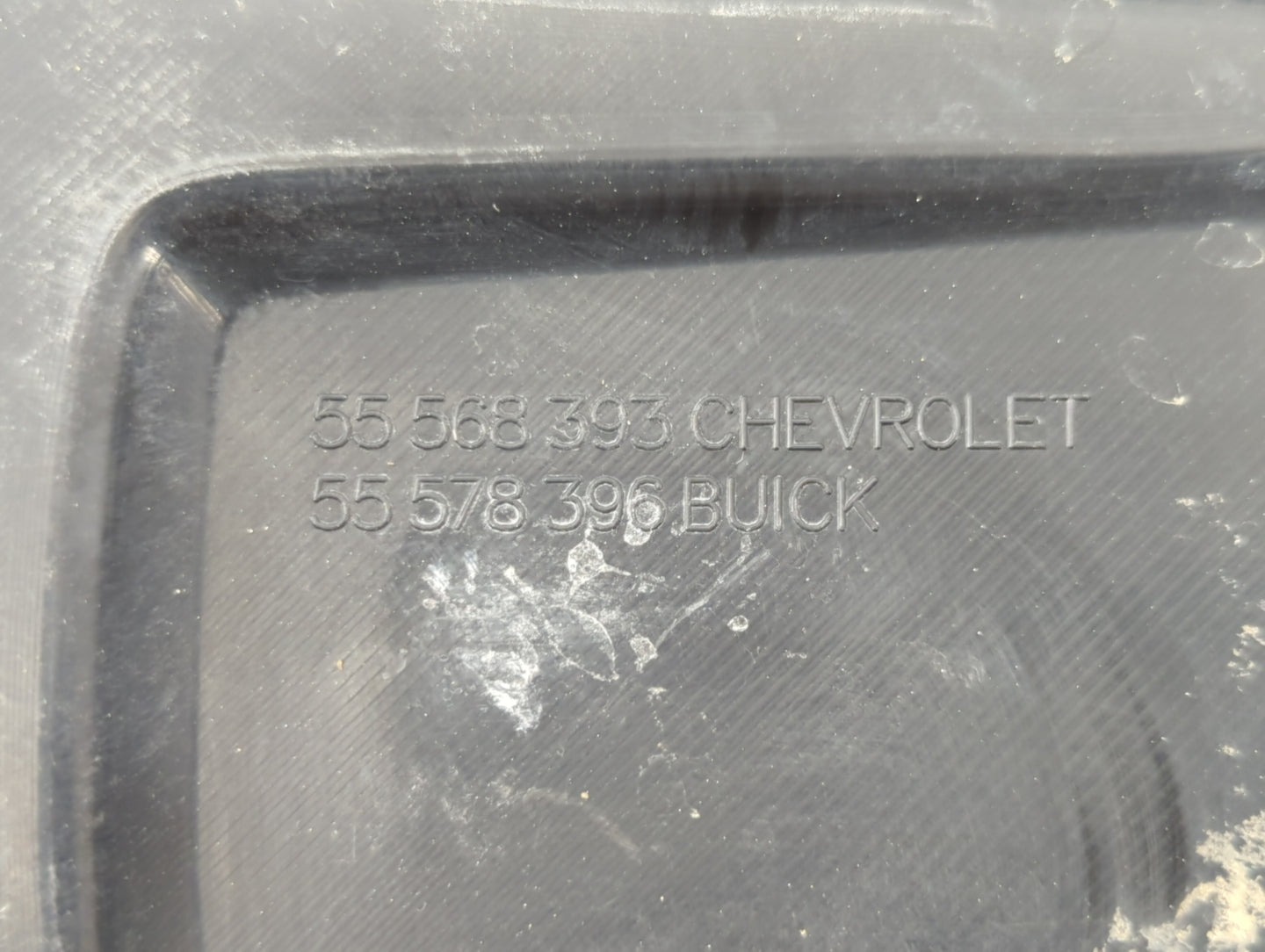 2013 Chevrolet Cruze Engine Cover - Oemusedautoparts1.com
