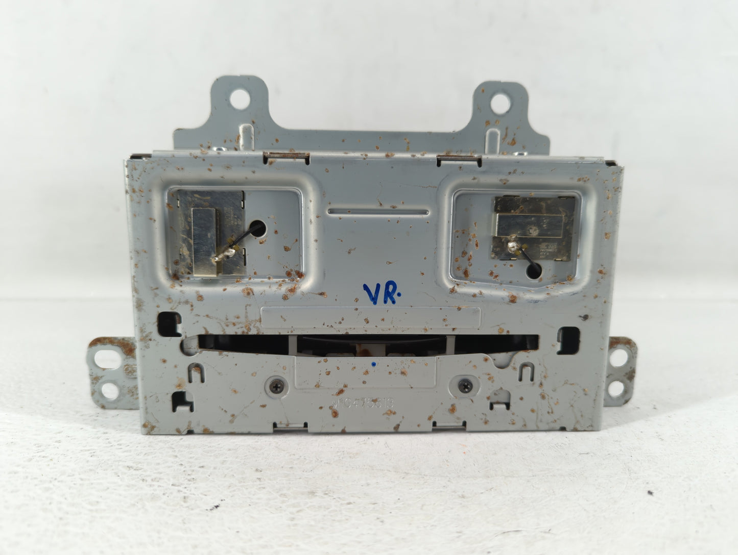 2013-2013 Chevrolet Cruze Am Fm Cd Player Radio Receiver - Oemusedautoparts1.com
