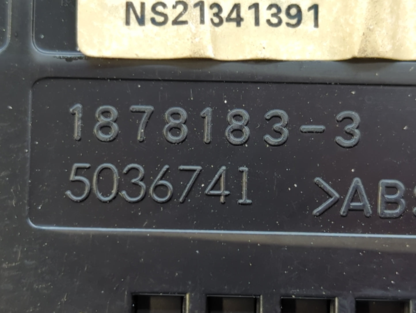 2013 Chevrolet Cruze Radio AM FM Cd Player Receiver Replacement P/N:22858074 Fits OEM Used Auto Parts - Oemusedautoparts1.co