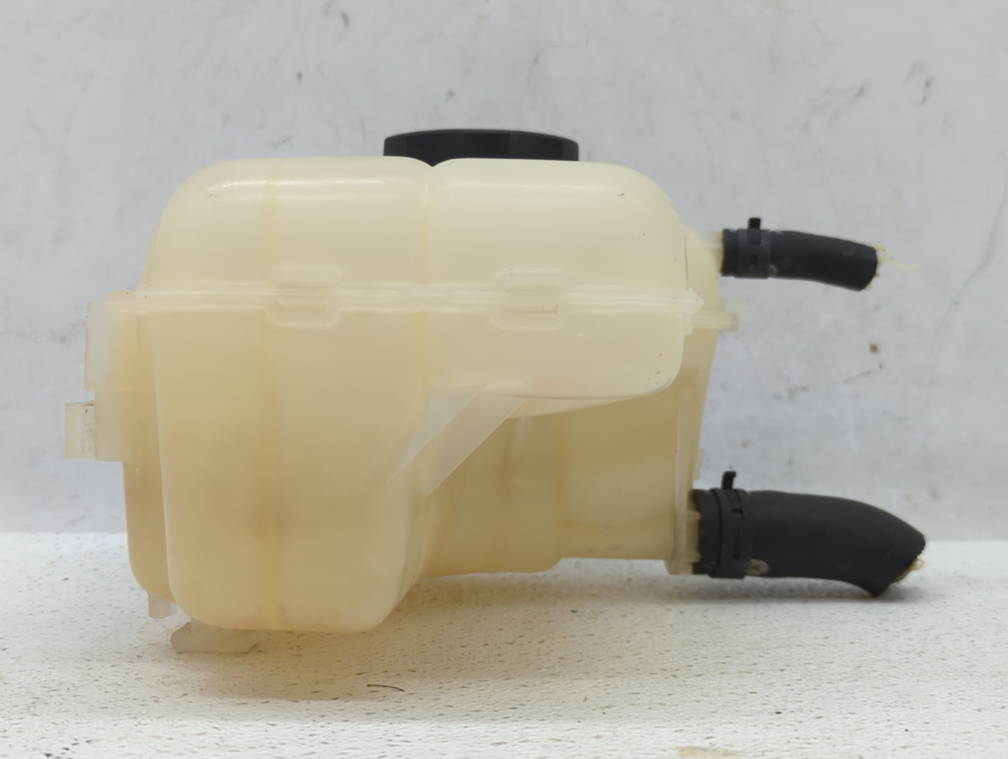 2011-2016 Chevrolet Cruze Radiator Coolant Overflow Expansion Tank Bottle 535541 - Oemusedautoparts1.com